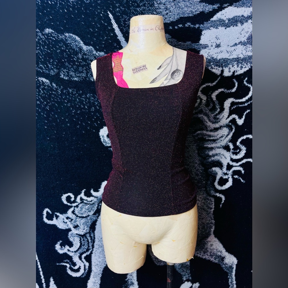 LAST CHANCE 🌈 VTG 1990s Red Shimmer Black Sleeveless Top